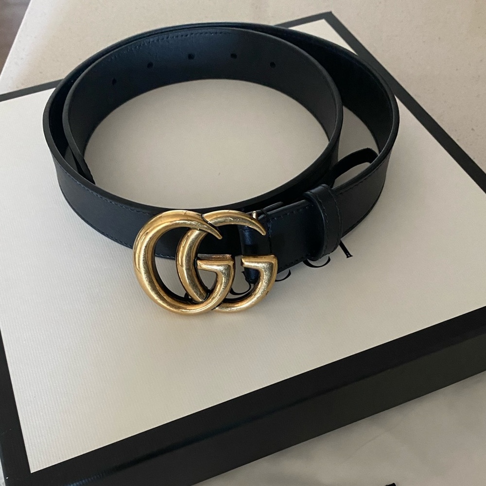 Barely worn women’s Gucci belt size 34